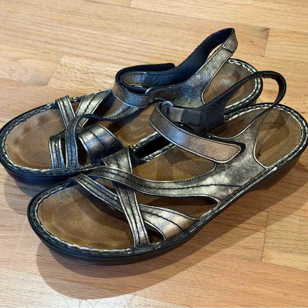 NAOT Greek Gold Strappy Platform Heel Sandals Shoes Women's Size 41